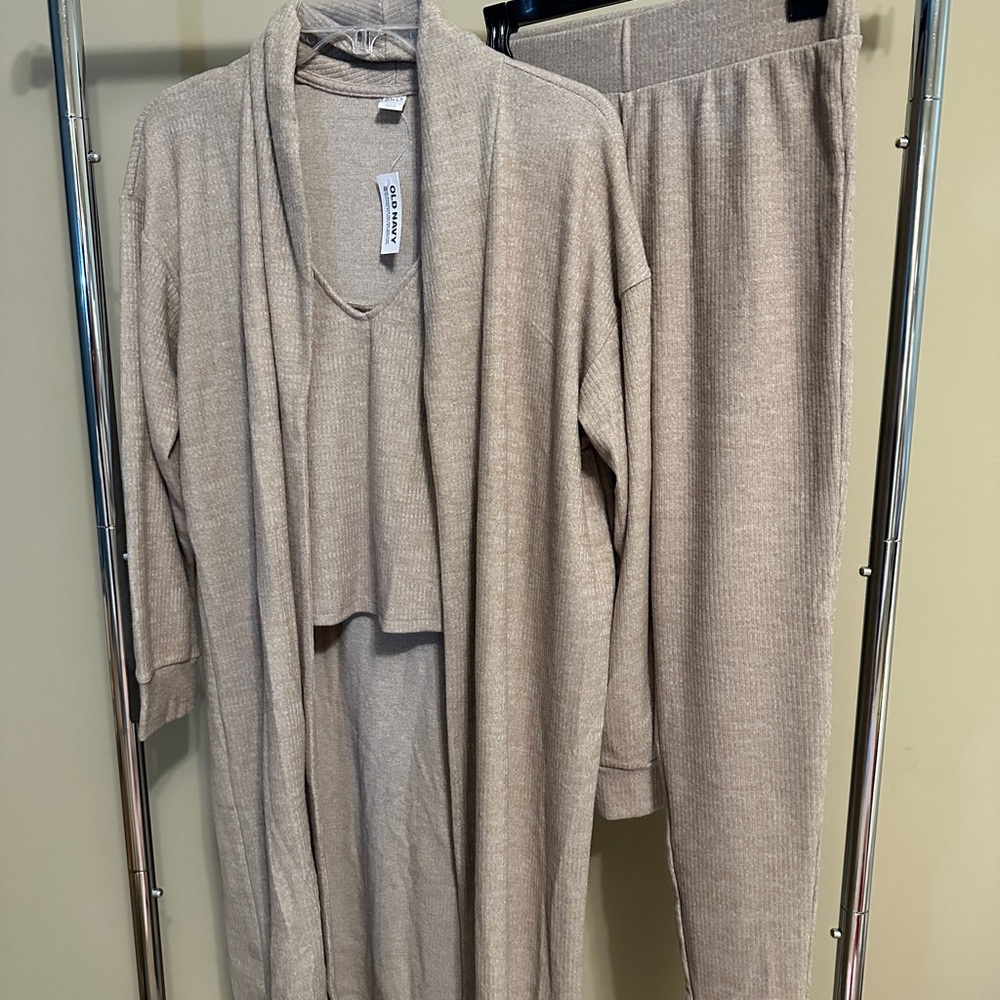 Old Navy Taupe Knit Lounge Set